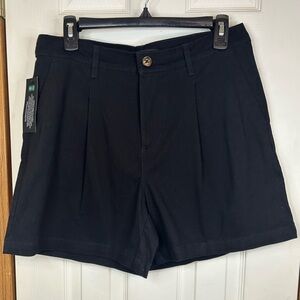Banana Republic Black Pleated Shorts Size 8 Stretch NWT